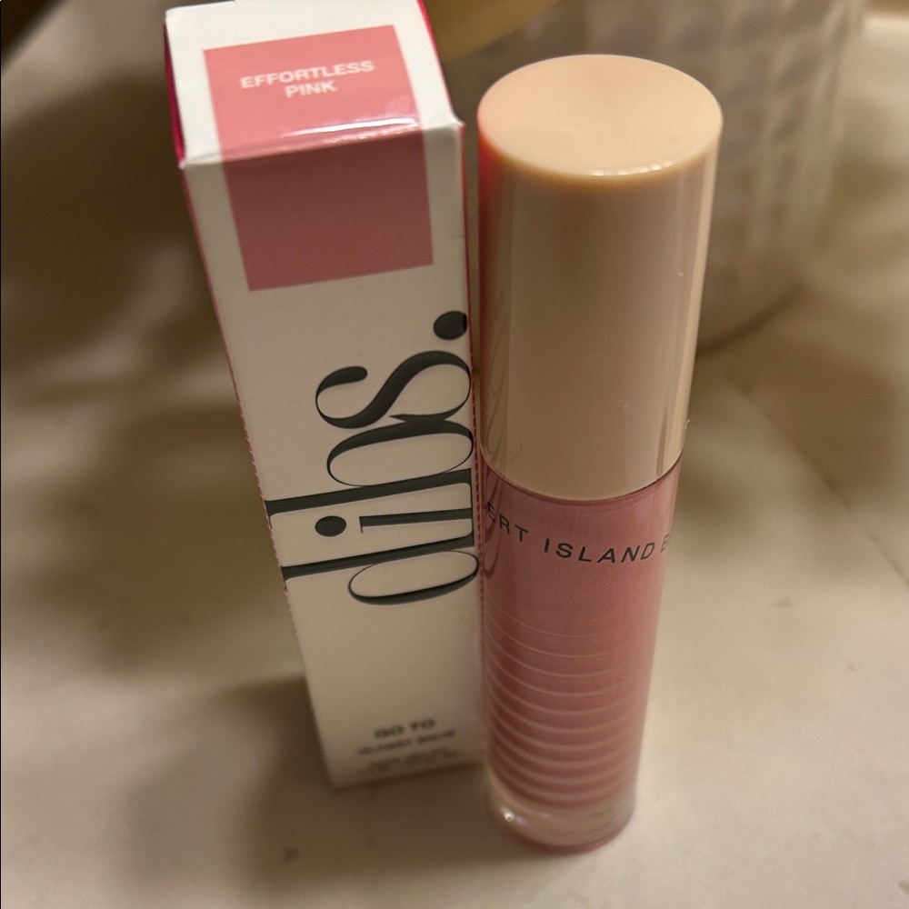 Dibs glossy balm shade Effortless Pink